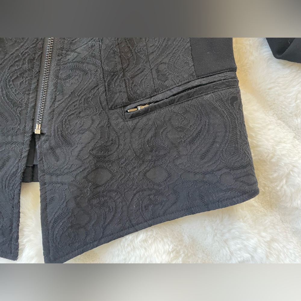 Cache Jacket. - Picture 6 of 15